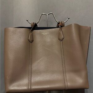 Tory Burch Tote Clam Shell